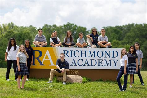 Richmount Christian Academe .